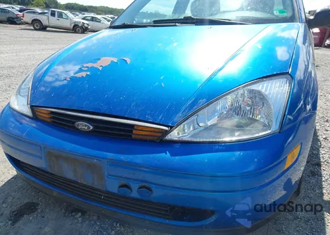 2000 Ford Focus Zx3 from USA, damaged, VIN 3FAFP3134YR251928